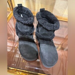 TORY BURCH COZY FUR BOOT